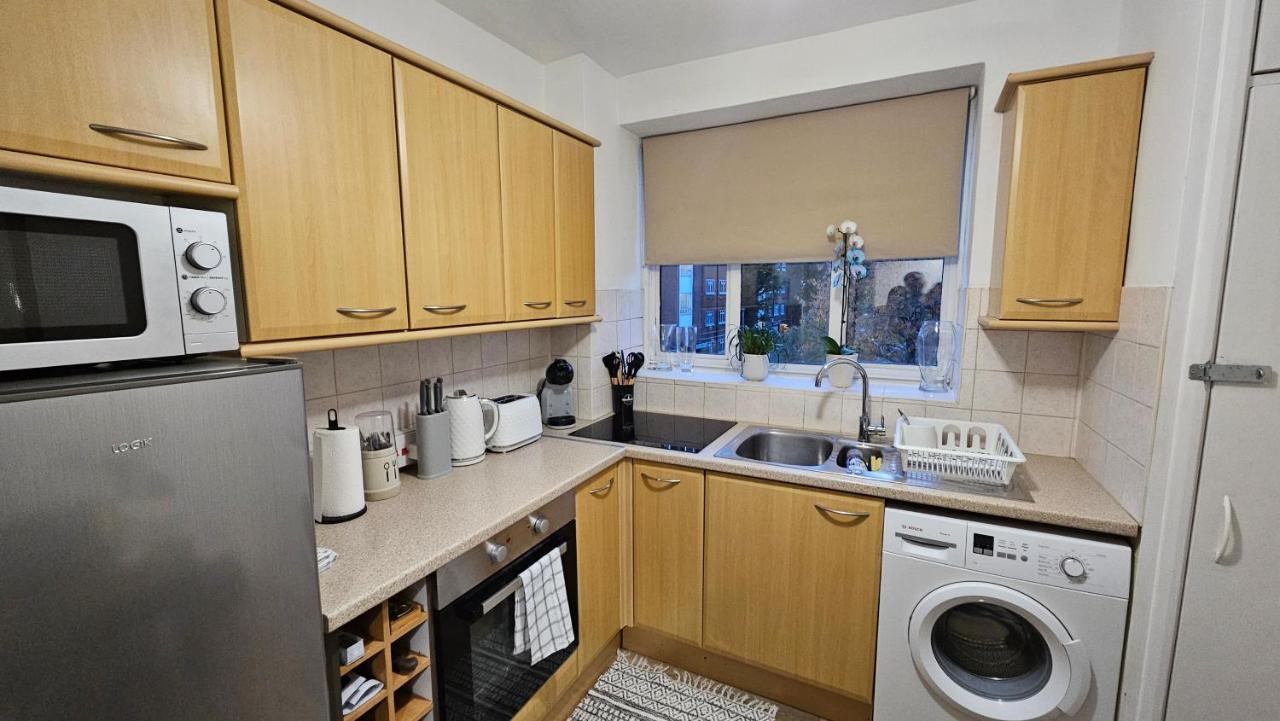 Spacious Two Bedroom Apartment In Battersea, Free Parking Londýn Exteriér fotografie