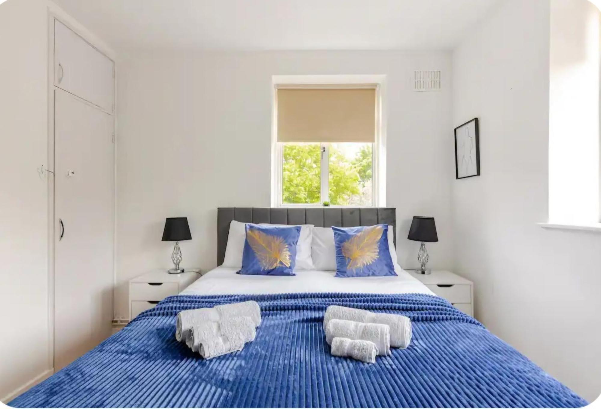 Spacious Two Bedroom Apartment In Battersea, Free Parking Londýn Exteriér fotografie