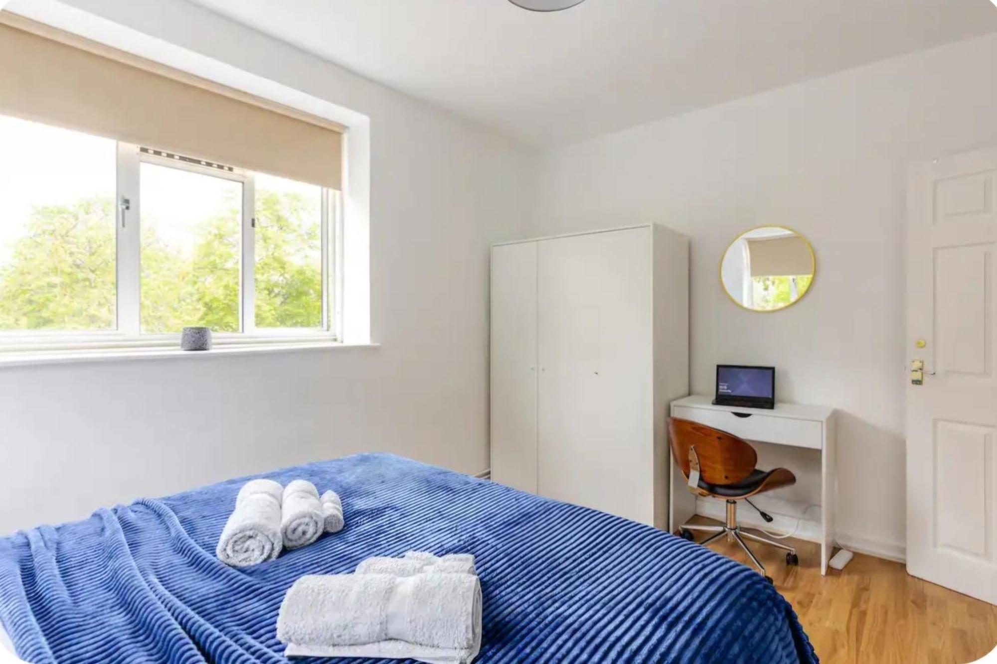 Spacious Two Bedroom Apartment In Battersea, Free Parking Londýn Exteriér fotografie
